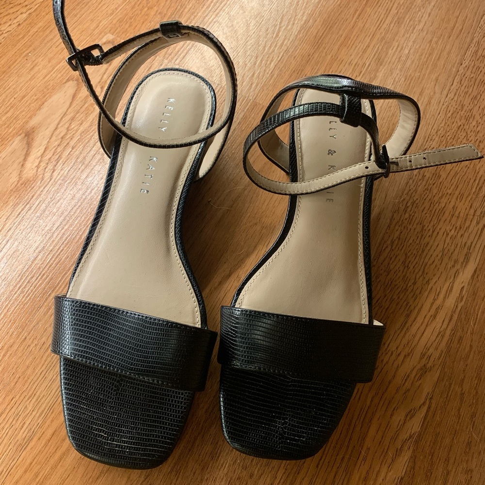 Kelly & Katie Black Strappy Sandals